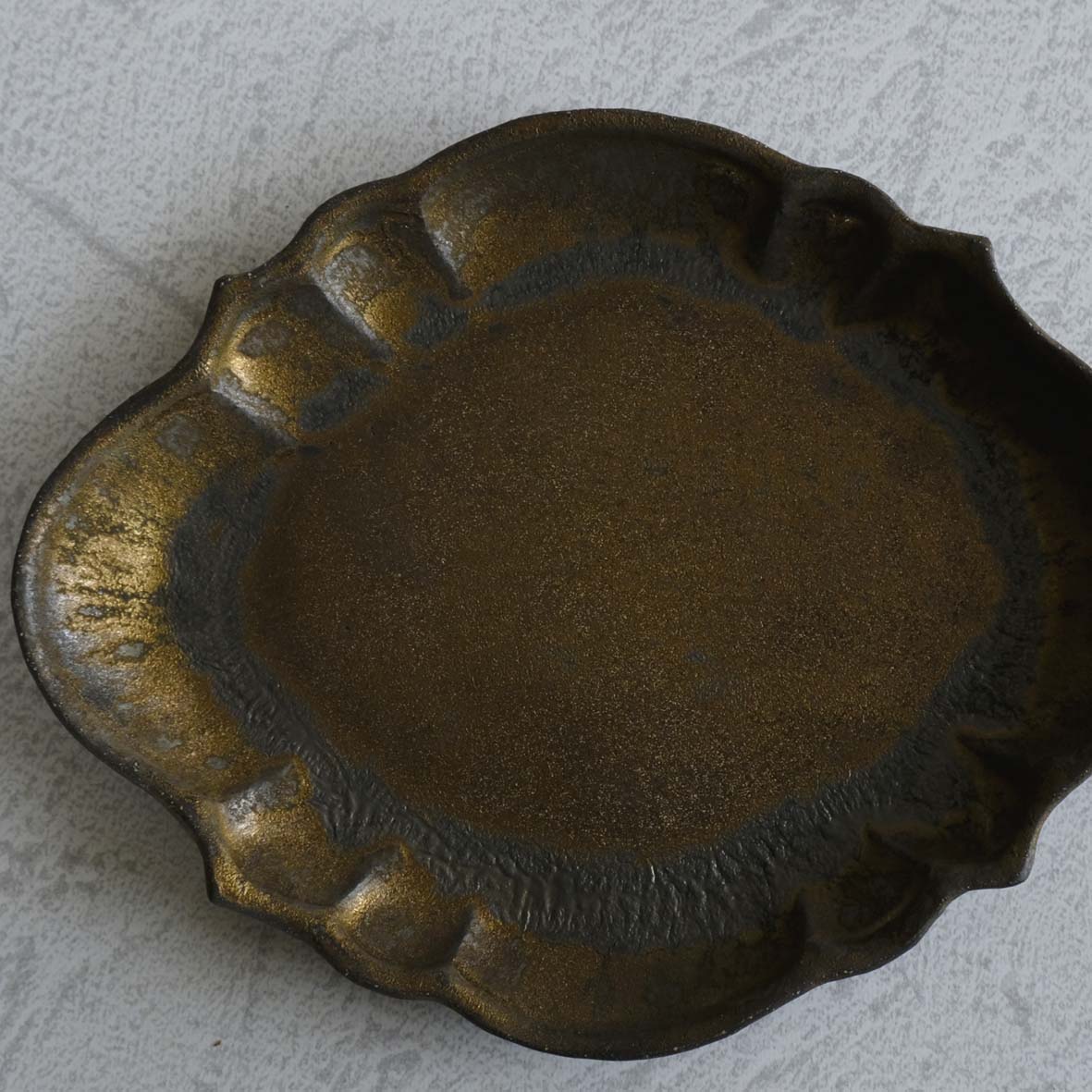 フリル楕円平皿の画像