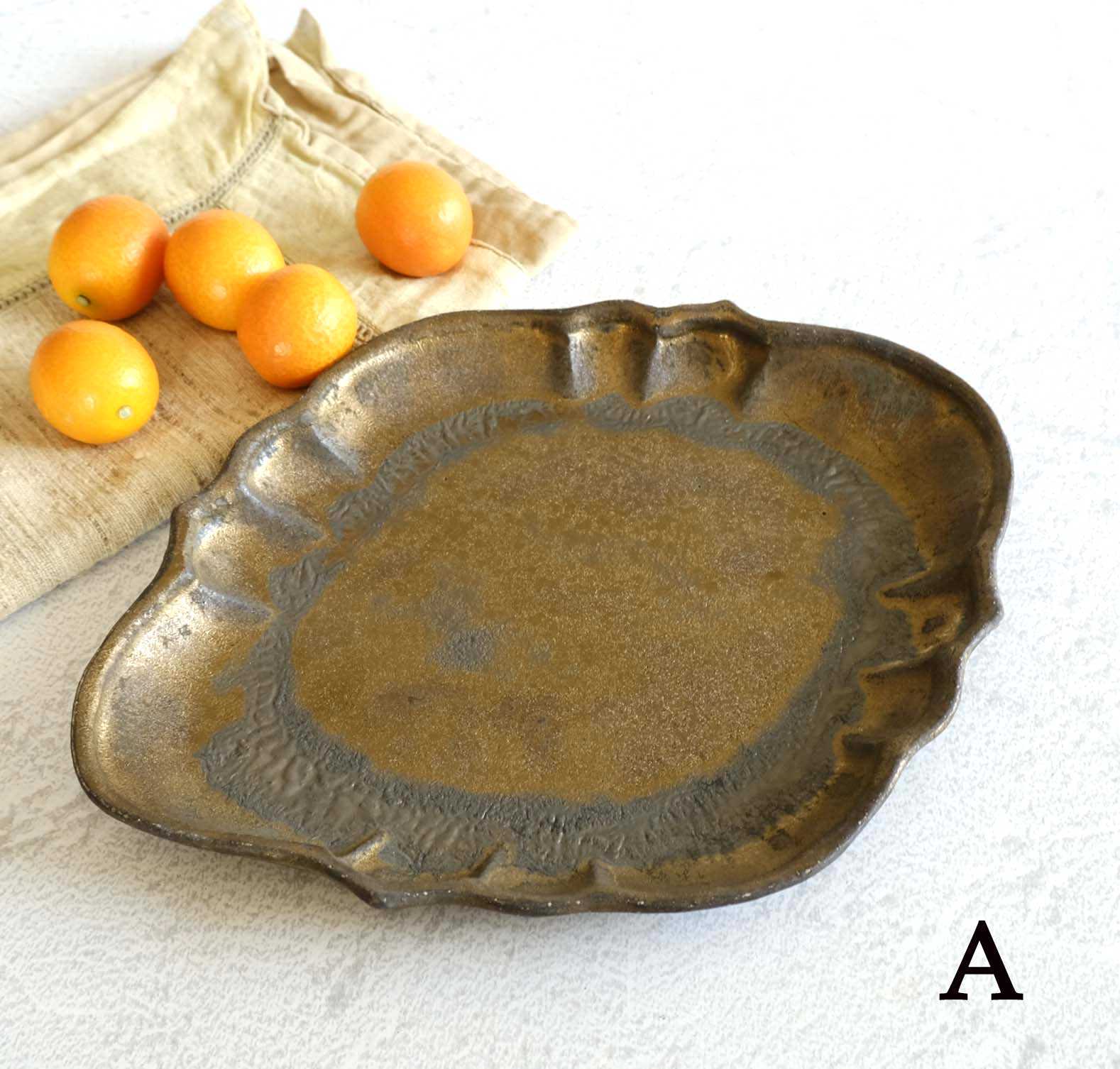 フリル楕円平皿の画像