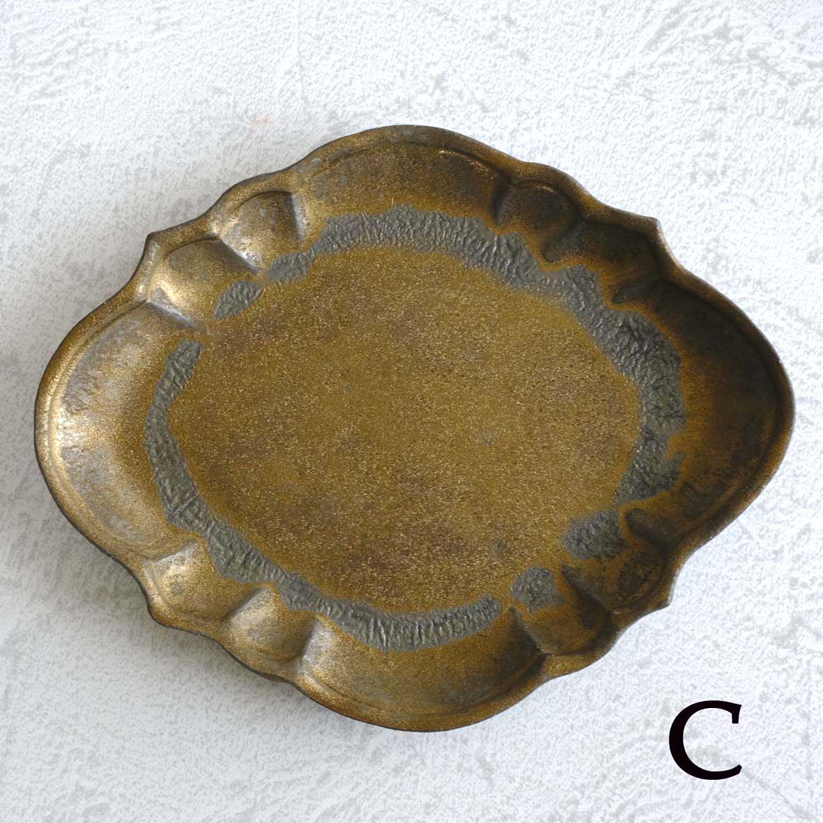 フリル楕円平皿の画像