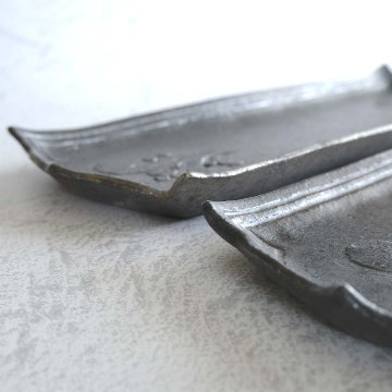 星花文長方皿の画像