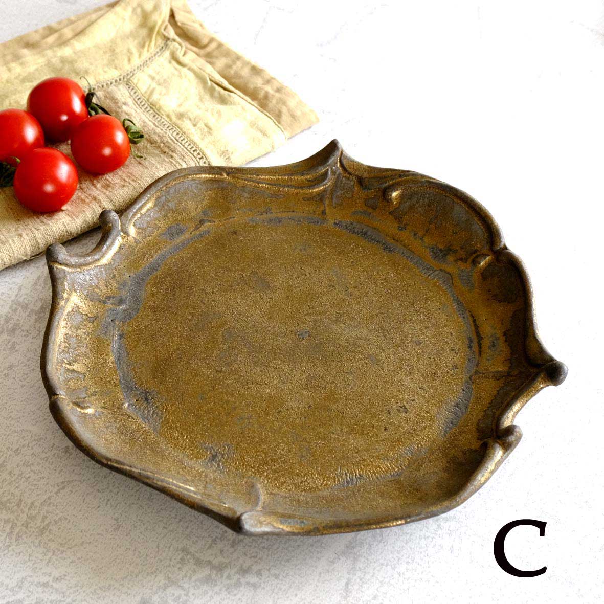 ロカイユ丸平皿の画像