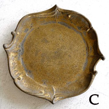 ロカイユ丸平皿の画像