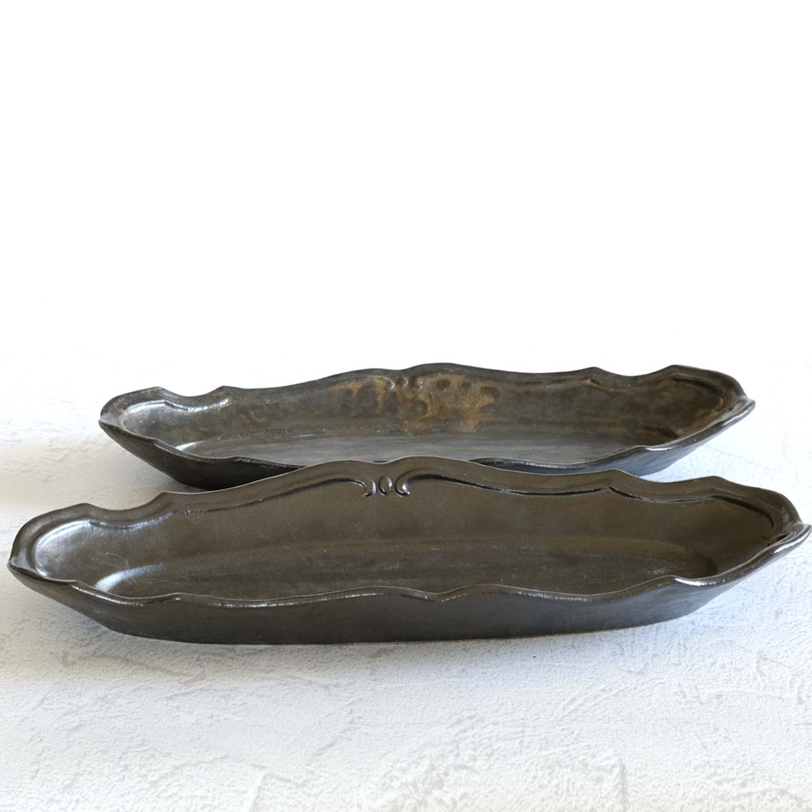 線文フリル楕円皿の画像