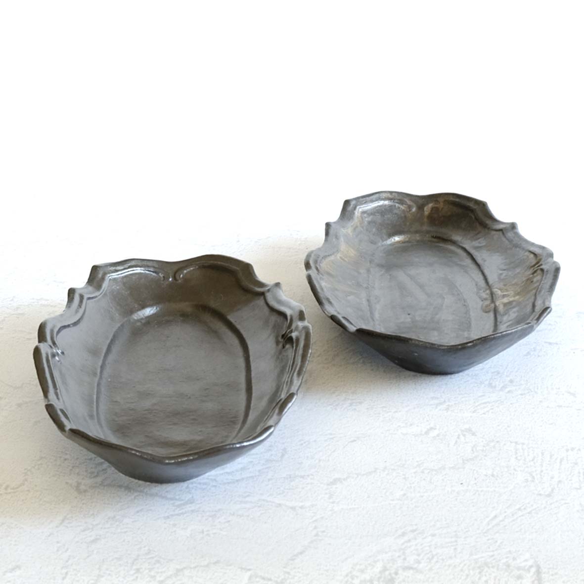 線文フリル楕円皿の画像