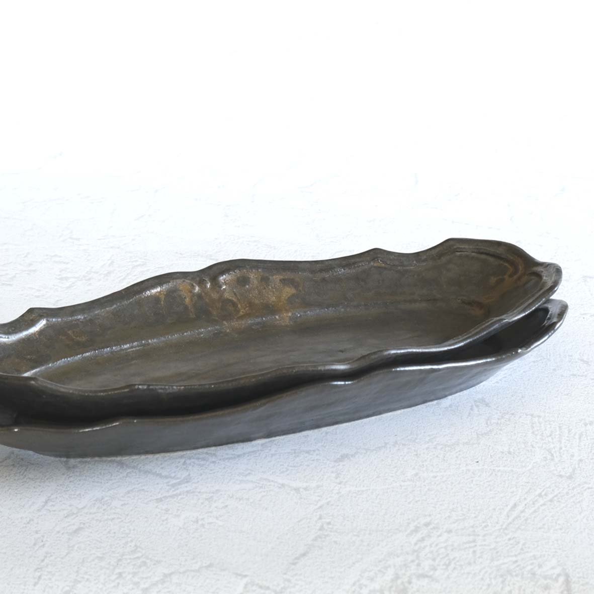 線文フリル楕円皿の画像