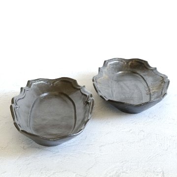 線文フリル楕円皿の画像