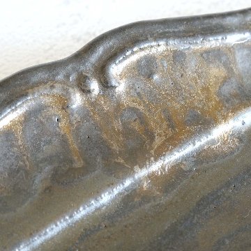 線文フリル楕円皿の画像