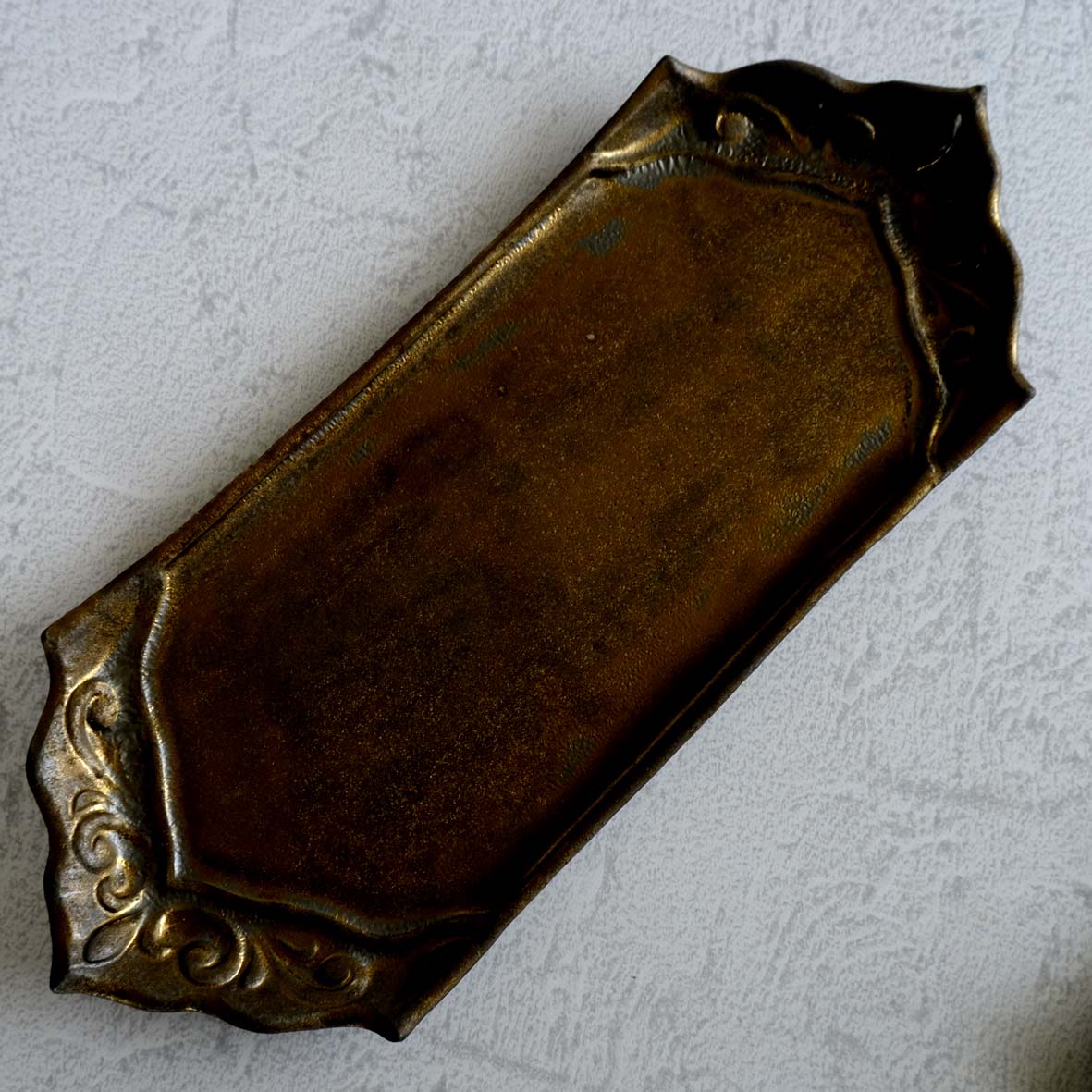 アラベスク長皿の画像