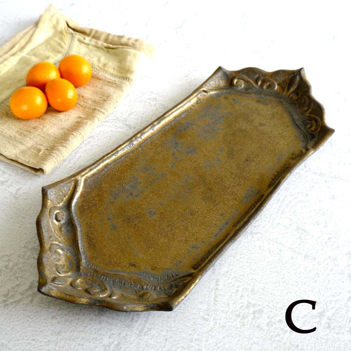 アラベスク長皿の画像