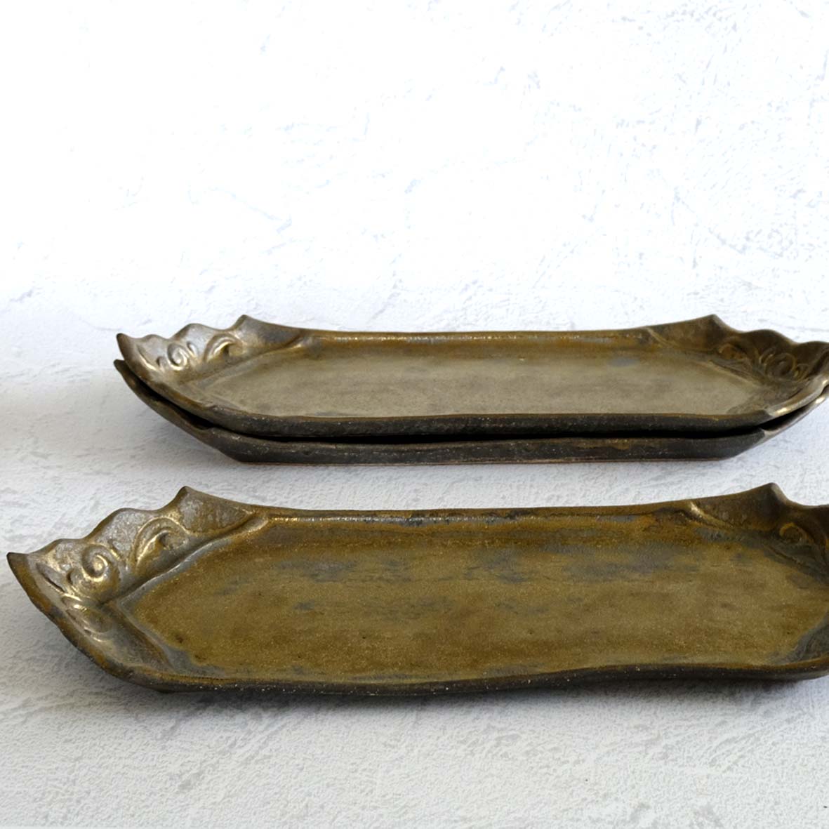 アラベスク長皿の画像