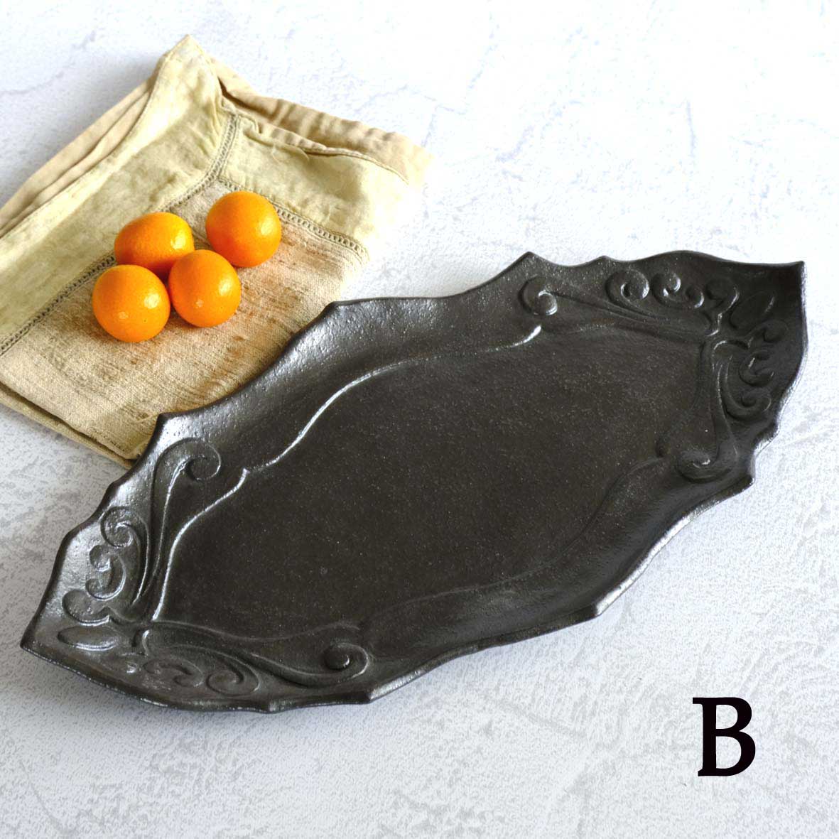 アラベスク文長皿の画像