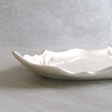 アラベスク文長皿の画像
