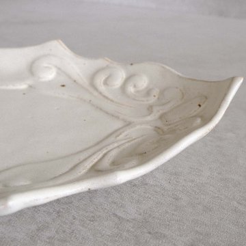 アラベスク文長皿の画像