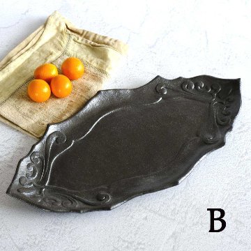 アラベスク文長皿の画像