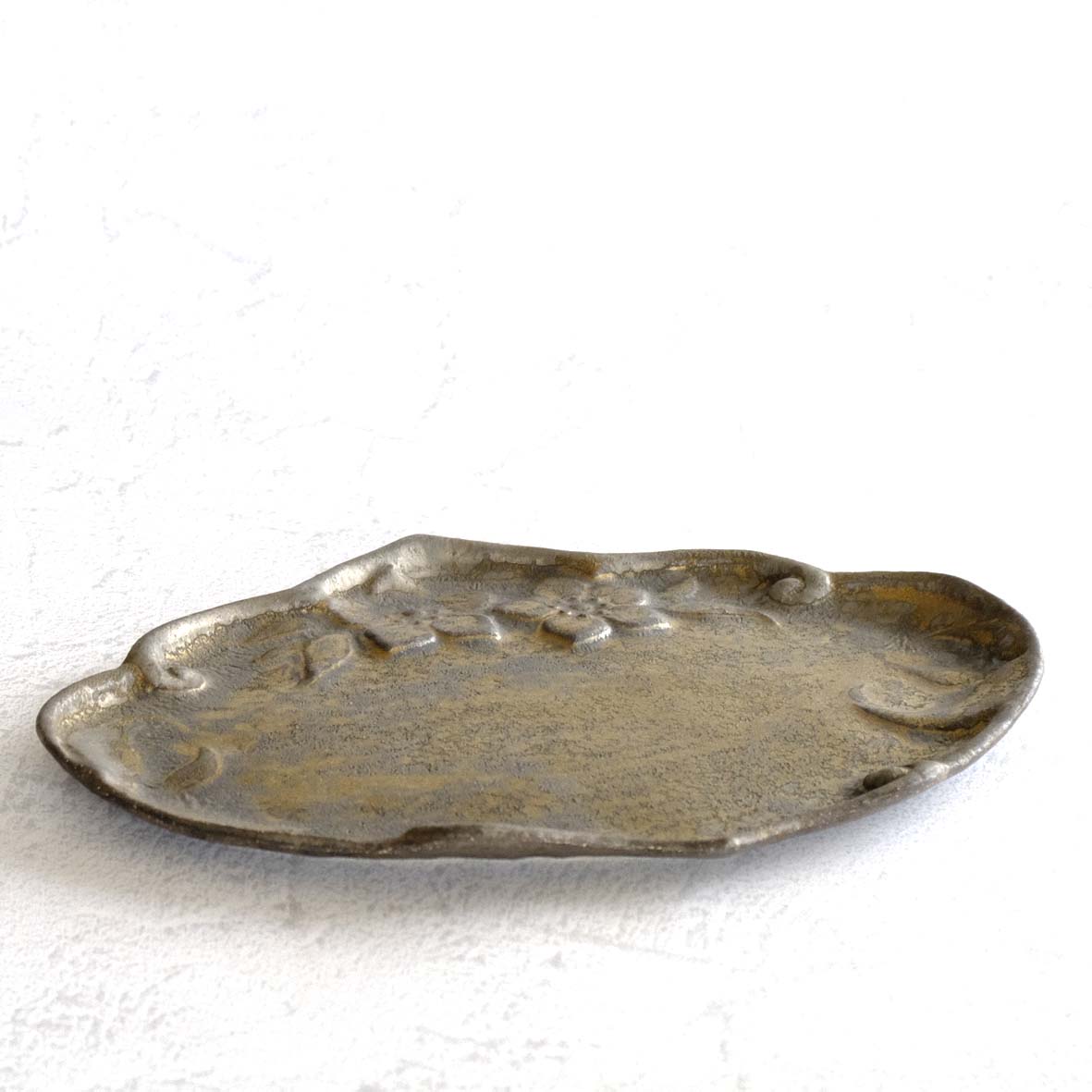 ｸﾘｽﾏｽﾛｰｽﾞ文小皿の画像