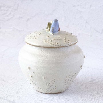 小鳥とお花の壺の画像
