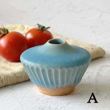 野の花一輪挿しの画像