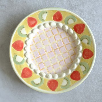 キャラクター付き小皿（クリーム）の画像
