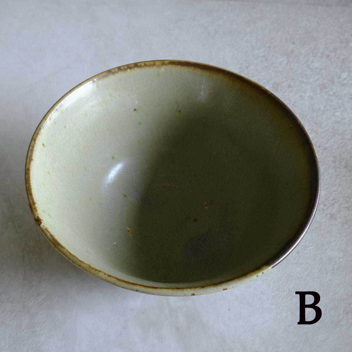 小さなどんぶり（柄なし）の画像