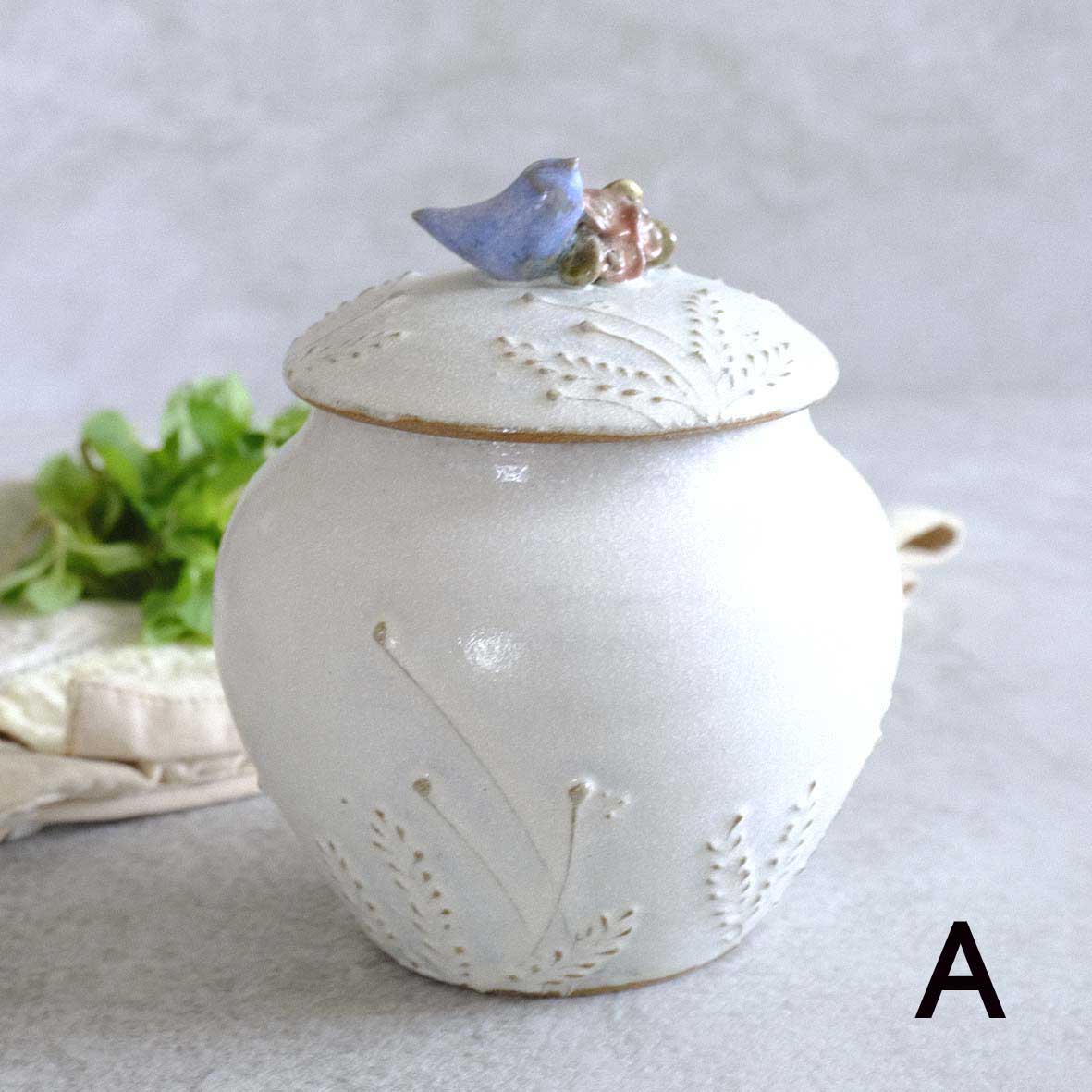小鳥とお花の壺の画像