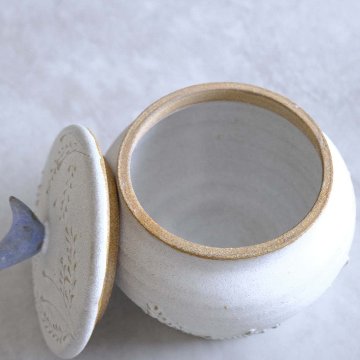 小鳥の壺の画像