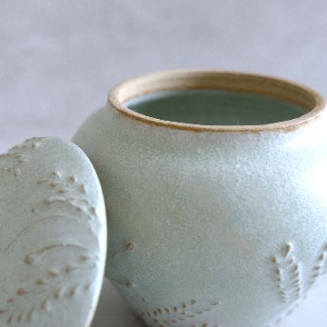 小鳥の壺の画像