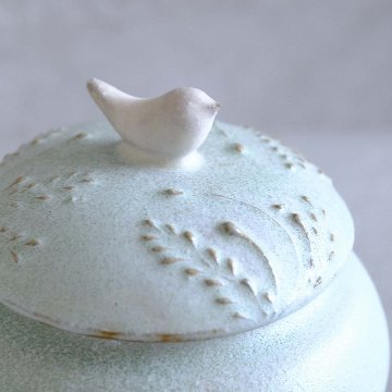 小鳥の壺の画像