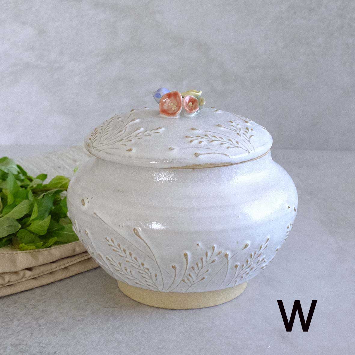小鳥とお花の壷の画像