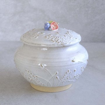 小鳥とお花の壷の画像