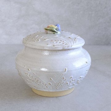 小鳥とお花の壷の画像