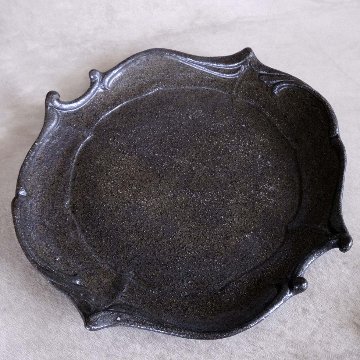 ロカイユ丸平皿（白）の画像