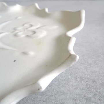 ユリ紋章平皿の画像