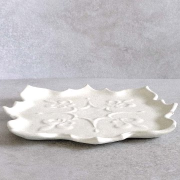 ユリ紋章平皿の画像