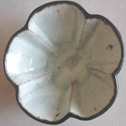 花形鉢（水色）の画像