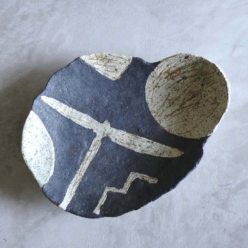 変形皿の画像