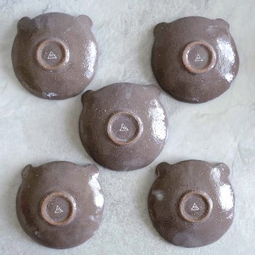 くま小皿（赤土）の画像