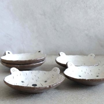 くま小皿（赤土）の画像