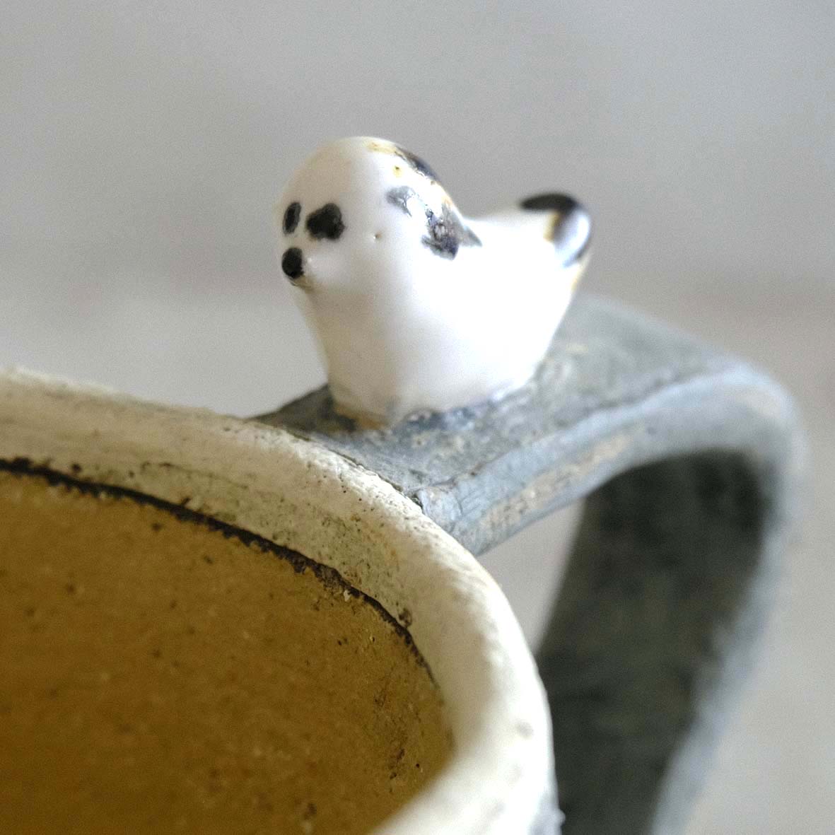 じょうろの植木鉢の画像