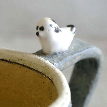じょうろの植木鉢の画像
