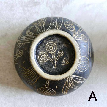 線刻ボウルの画像