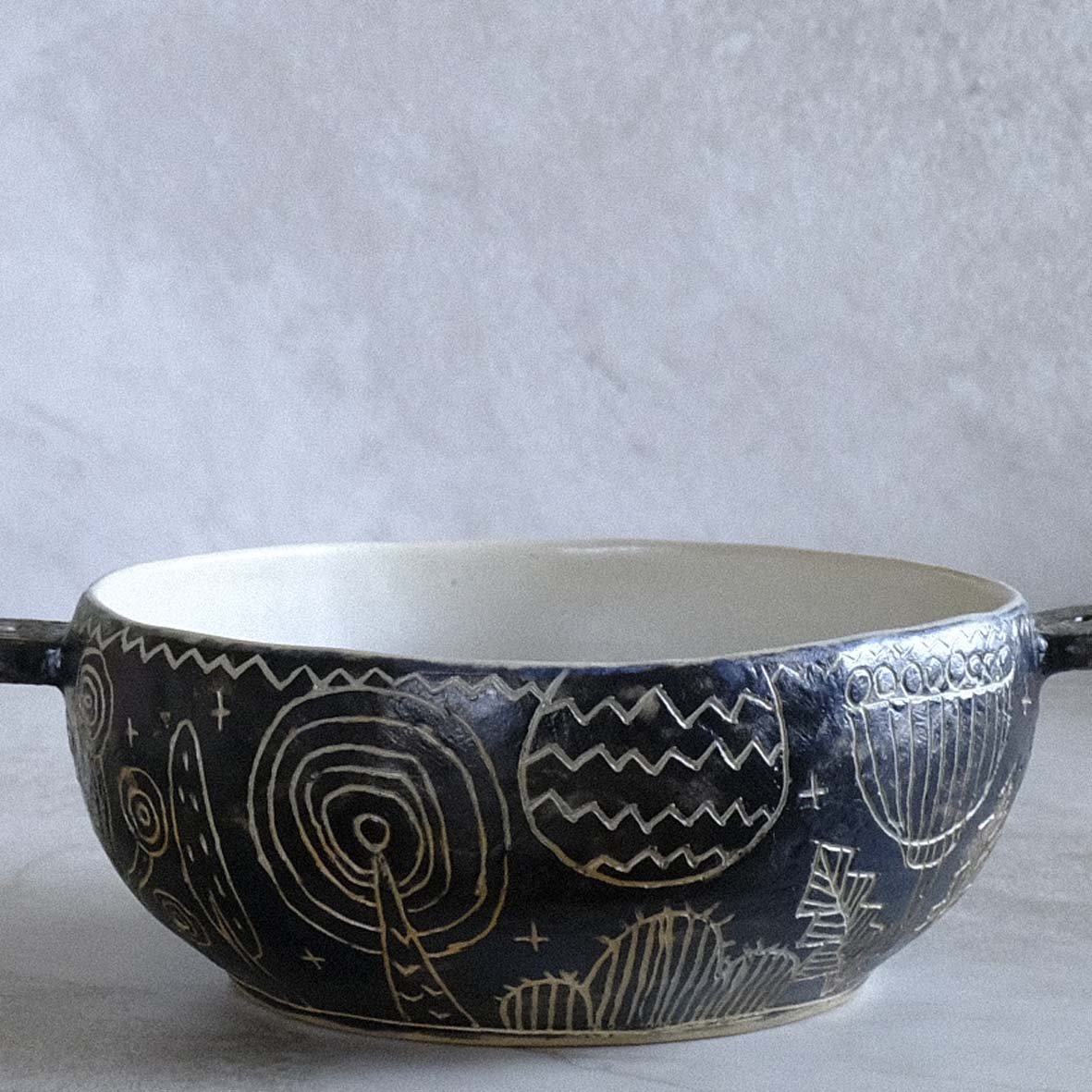 線刻丸鉢の画像