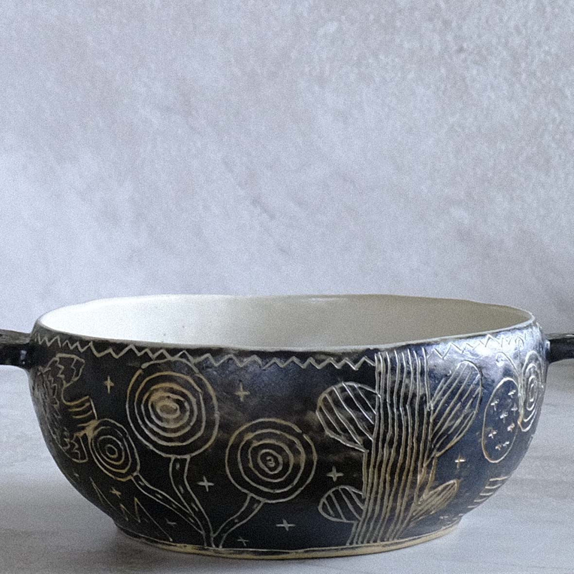 線刻丸鉢の画像