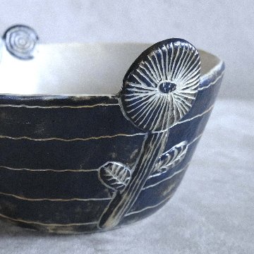 線刻手びねり取手付ﾎﾞｳﾙの画像