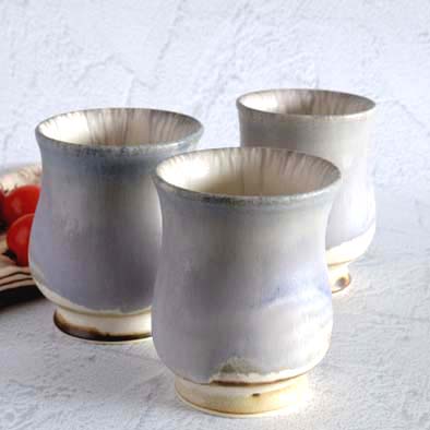 壺 (ミルクココア) isami工房　陶芸品　1点もの　手作り　未使用　新品 蓋付き壺（りすの蔵）かぼちゃの形 isami工房 陶器 陶芸品