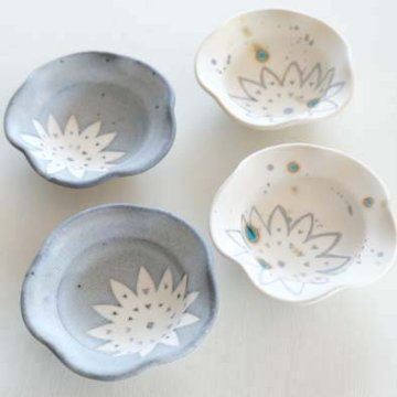 花型小鉢の画像