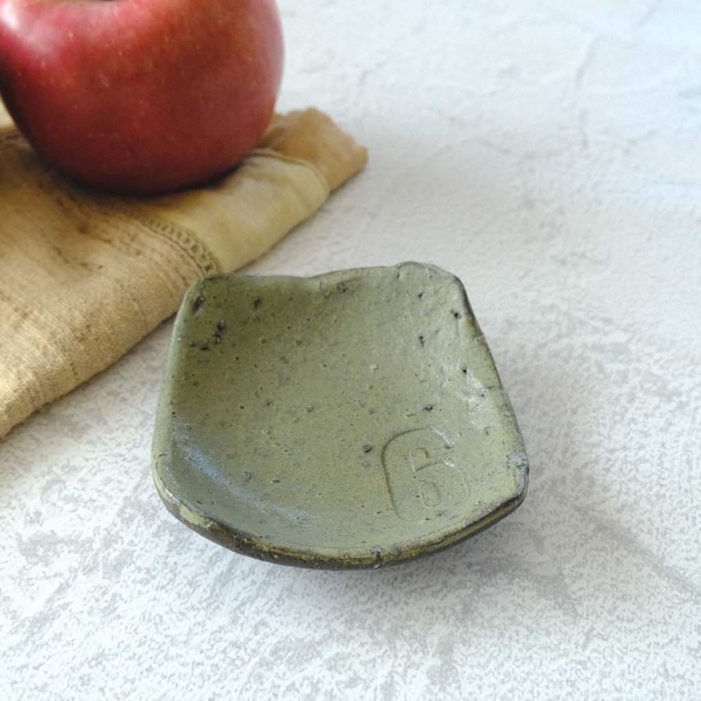 大値下げ⚫高陽 泥裏珠光 陶齋 斎藤三郎⚫染付色絵飾り皿:齋藤三郎 作品 大値下げ⚫高陽 泥裏珠光 陶齋 斎藤三郎⚫染付色絵飾り