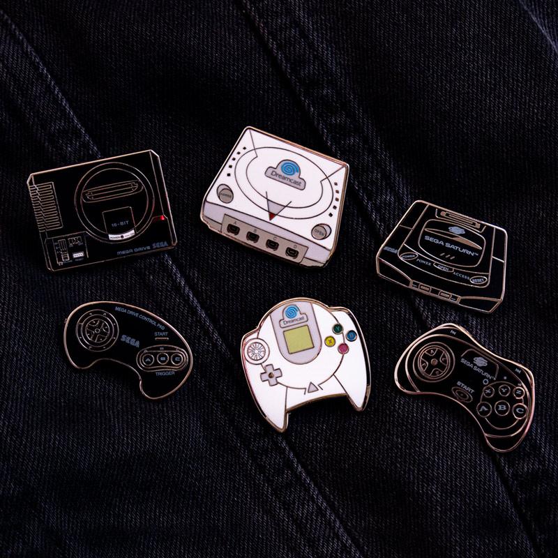 Pin Kings SEGA Console Enamel Pin Badge Set 1.1 – Mega Drive画像