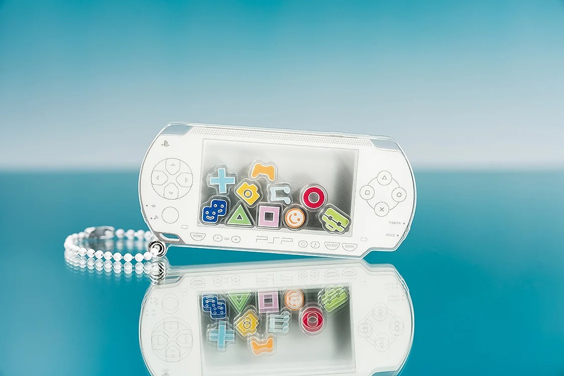 PSP™ (PlayStation™Portable)のシャカシャカアクリルキーホルダー 白Ver.の画像