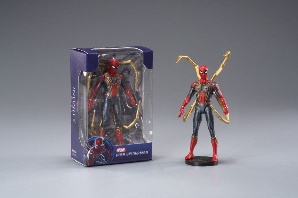 アイアンスパイダーマン 4インチの画像