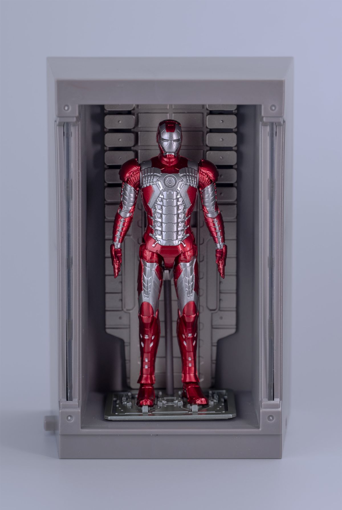 4インチ アイアンマン+ホール・オブ・アーマーセット MK5の画像